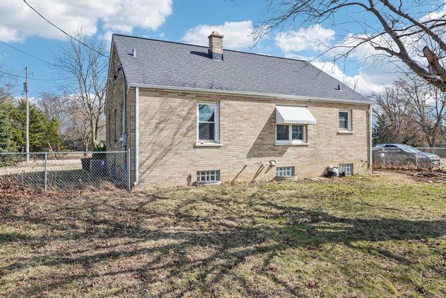 1034 88th AVENUE, Kenosha, WI 53144