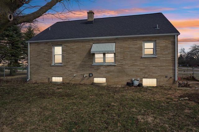 1034 88th AVENUE, Kenosha, WI 53144