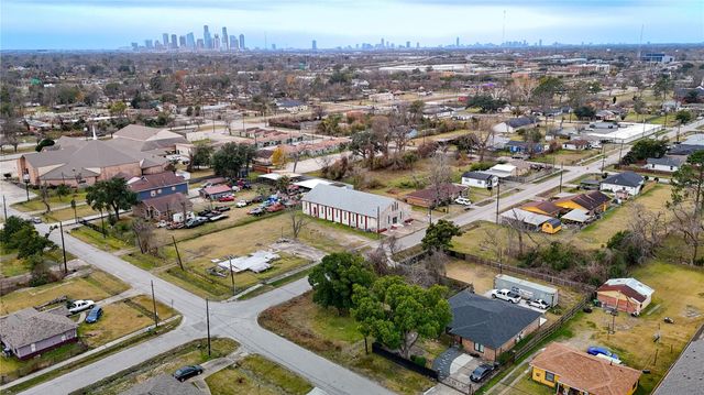6201 Wipprecht Street, Houston, TX 77026