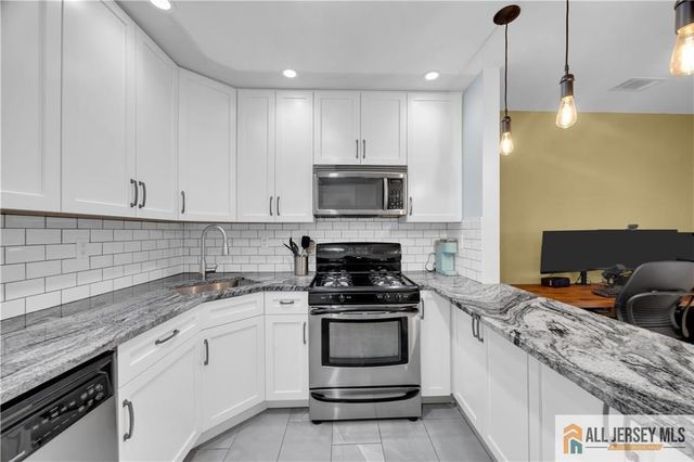 65 Pennsylvania Way, North Brunswick, NJ 08902