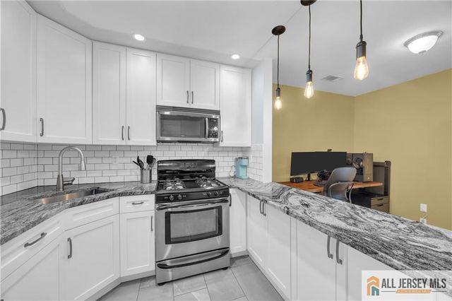 65 Pennsylvania Way, North Brunswick, NJ 08902