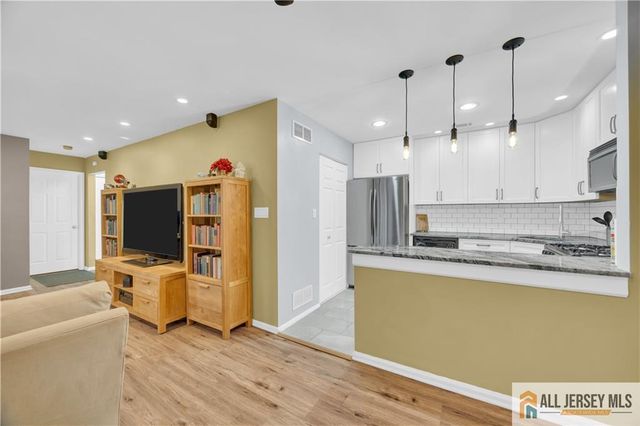 65 Pennsylvania Way, North Brunswick, NJ 08902