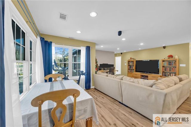 65 Pennsylvania Way, North Brunswick, NJ 08902