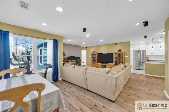 65 Pennsylvania Way, North Brunswick, NJ 08902