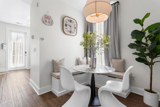 2207 Government Street, 11, Ocean Springs, MS 39564