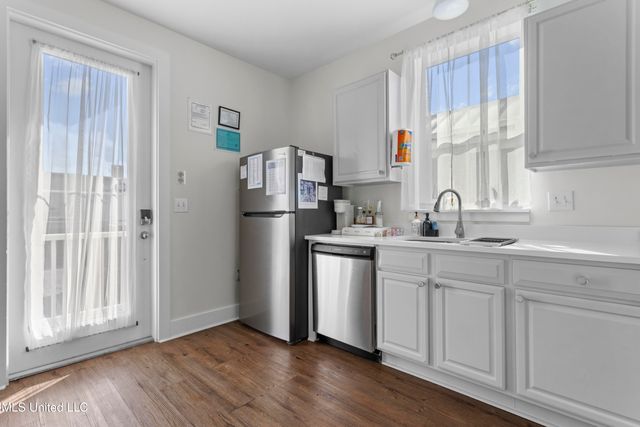 2207 Government Street, 11, Ocean Springs, MS 39564