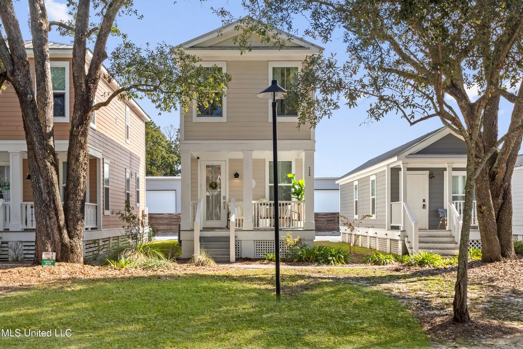 2207 Government Street, 11, Ocean Springs, MS 39564