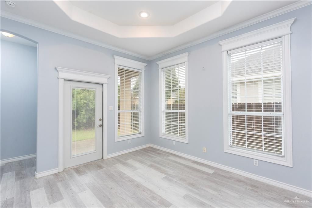 Image 4 of property listing at 708 S Excalibur Street, Edinburg, TX 78539