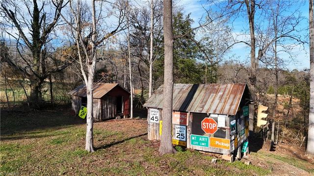 4797 Rockford Road, Dobson, NC 27017