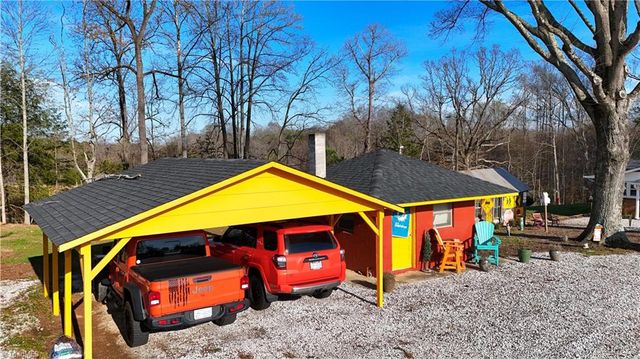 4797 Rockford Road, Dobson, NC 27017