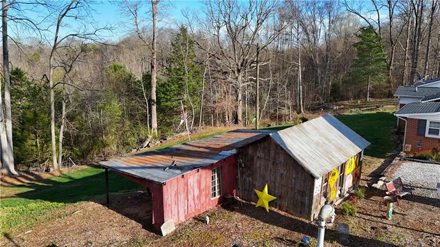 4797 Rockford Road, Dobson, NC 27017