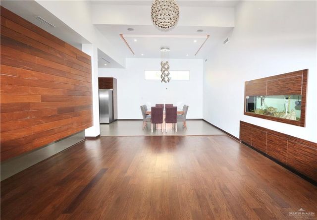 302 Grovewood Avenue, Mission, TX 78572