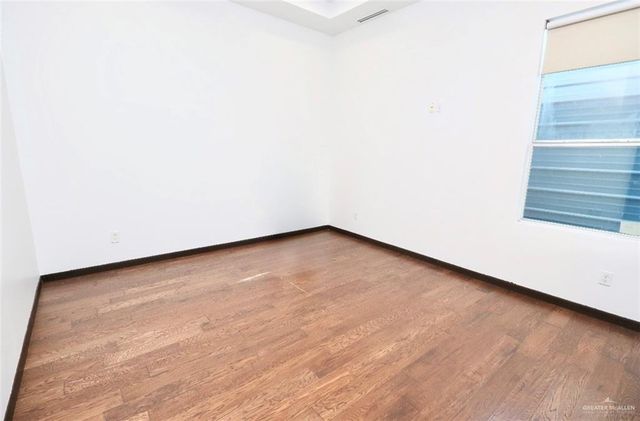 302 Grovewood Avenue, Mission, TX 78572