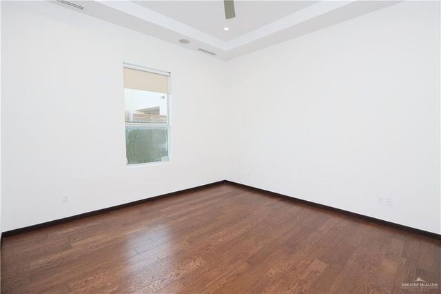 302 Grovewood Avenue, Mission, TX 78572