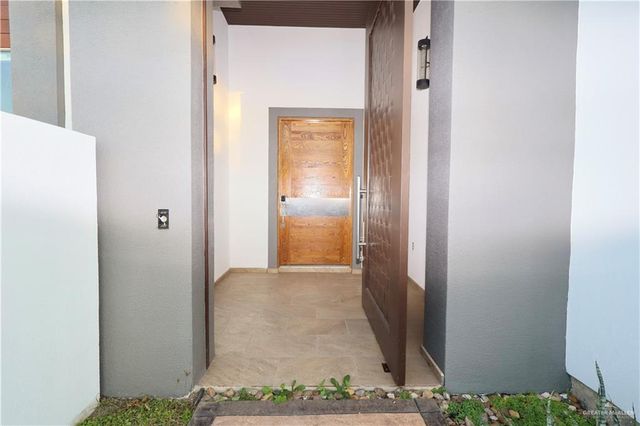 302 Grovewood Avenue, Mission, TX 78572