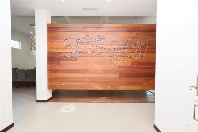 302 Grovewood Avenue, Mission, TX 78572