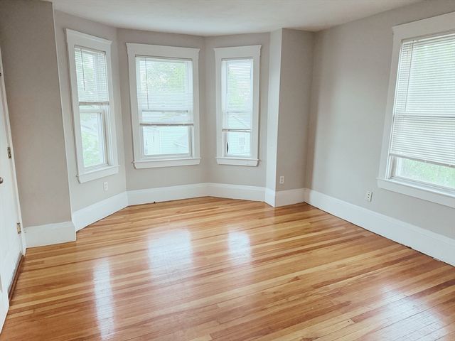 46 Grove St 3, Lynn, MA 01905