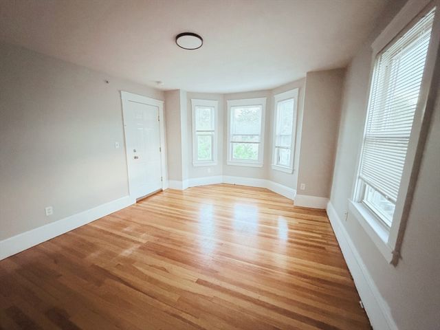46 Grove St 3, Lynn, MA 01905