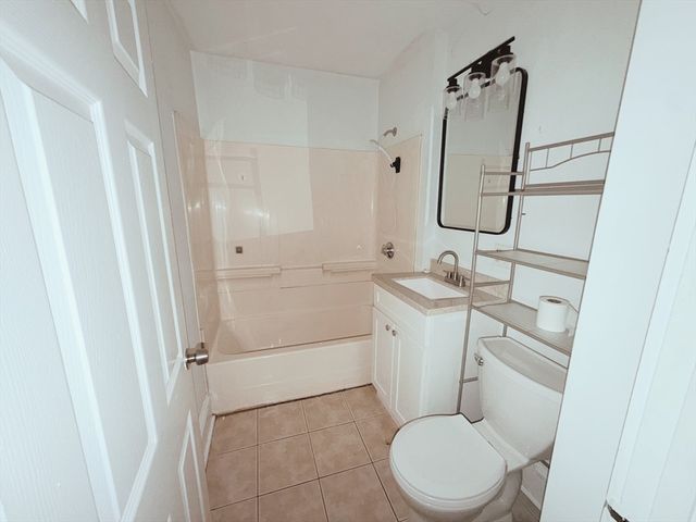 46 Grove St 3, Lynn, MA 01905