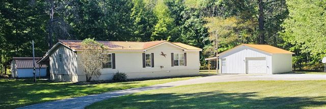 2141 S Parsons Avenue, Fremont, MI 49412