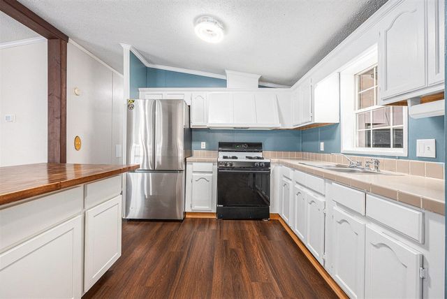 2141 S Parsons Avenue, Fremont, MI 49412