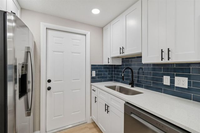 8818 AUBURN WAY, Tampa, FL 33615