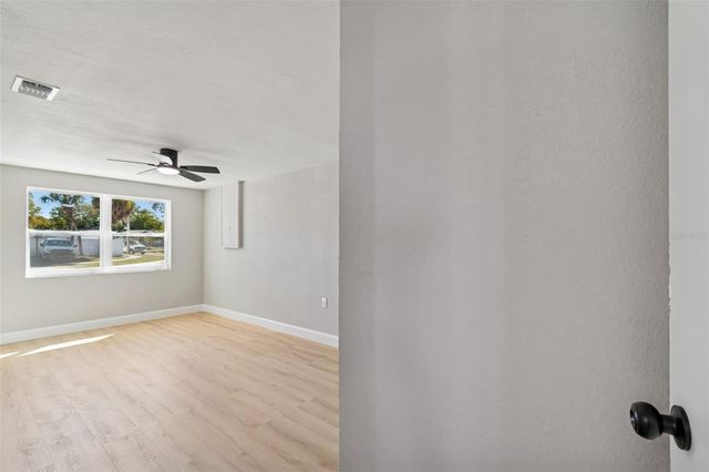 8818 AUBURN WAY, Tampa, FL 33615