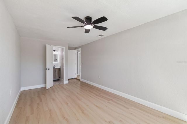 8818 AUBURN WAY, Tampa, FL 33615