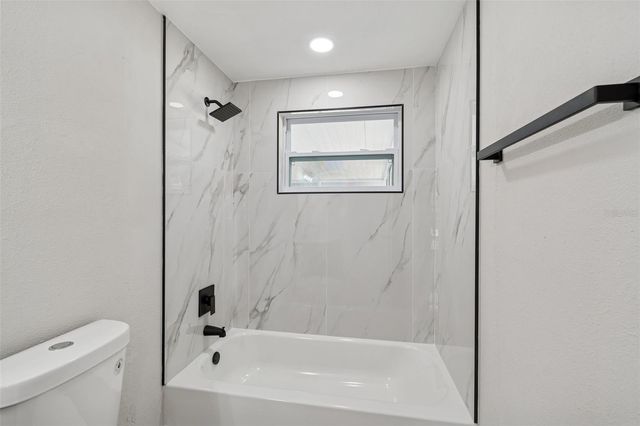 8818 AUBURN WAY, Tampa, FL 33615