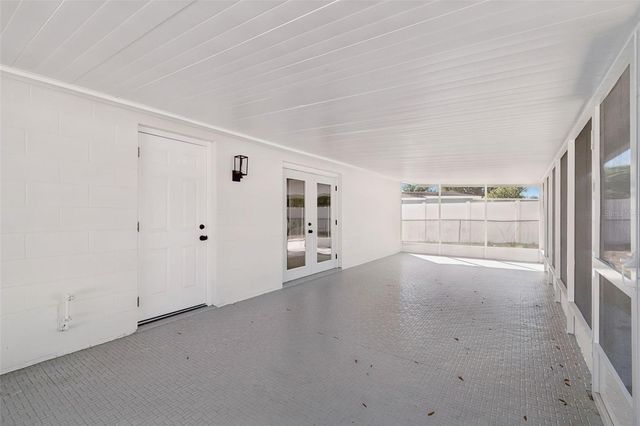 8818 AUBURN WAY, Tampa, FL 33615