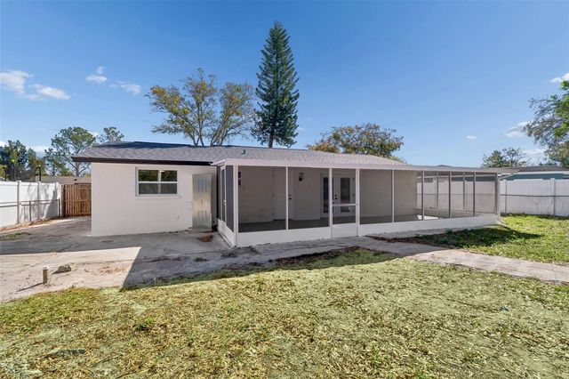 8818 AUBURN WAY, Tampa, FL 33615