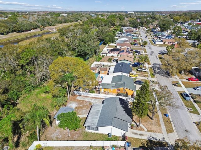 8818 AUBURN WAY, Tampa, FL 33615