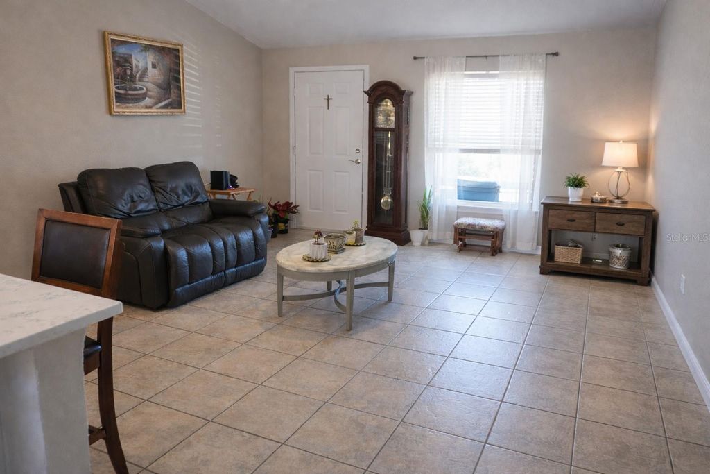 Image 11 of property listing at 3480 CLINGMAN STREET, Deltona, FL 32738
