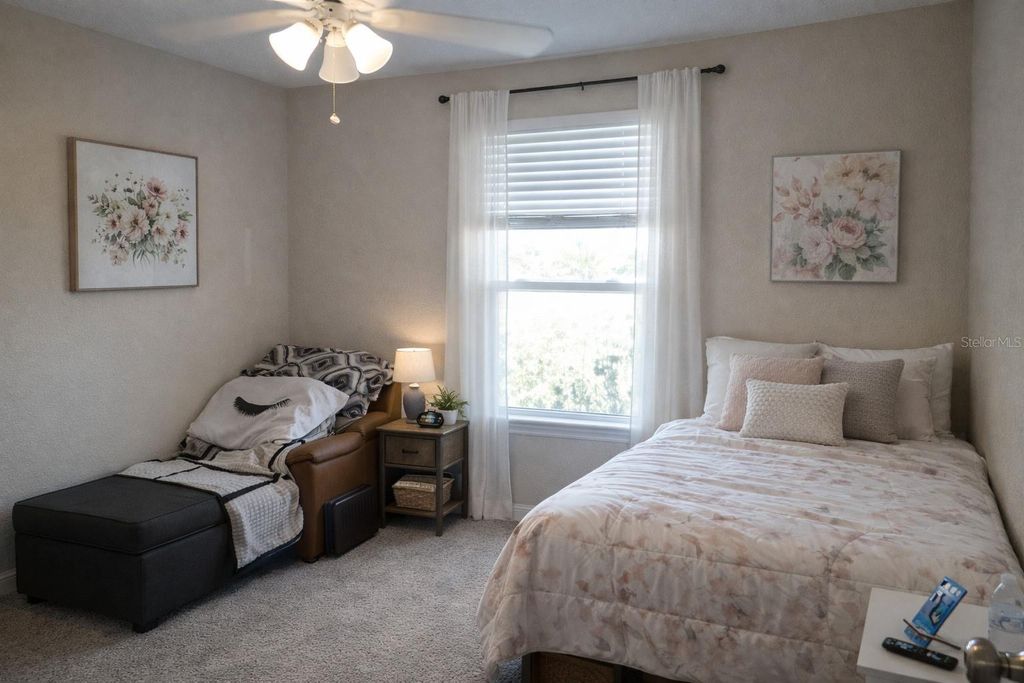 Image 7 of property listing at 3480 CLINGMAN STREET, Deltona, FL 32738