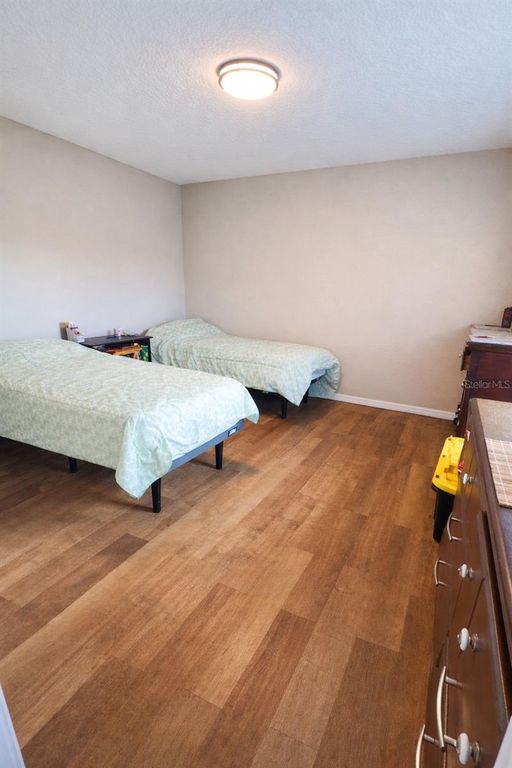 Image 9 of property listing at 3480 CLINGMAN STREET, Deltona, FL 32738