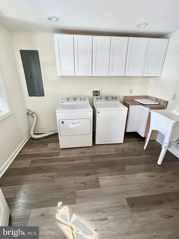 3301 SPRING LN, Falls Church, VA 22041