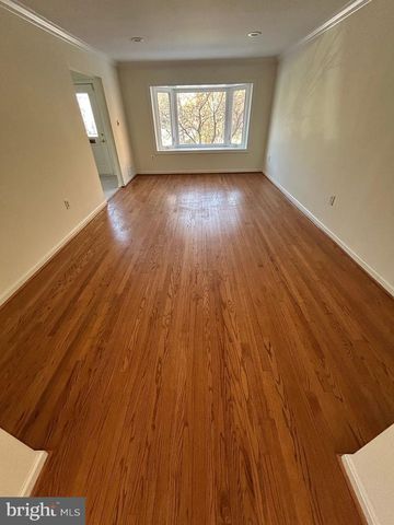 3301 SPRING LN, Falls Church, VA 22041