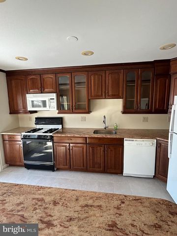 3301 SPRING LN, Falls Church, VA 22041