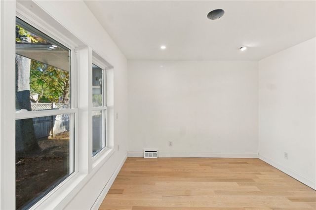 38 Amherst Road, Cranston, RI 02920