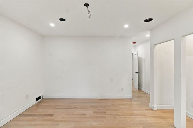 38 Amherst Road, Cranston, RI 02920