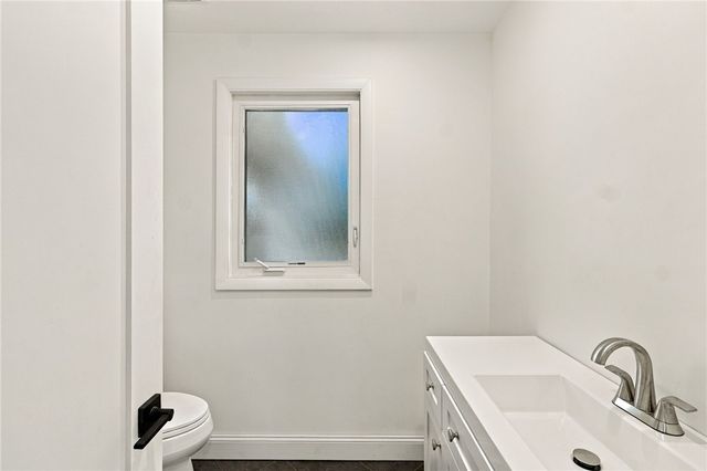 38 Amherst Road, Cranston, RI 02920