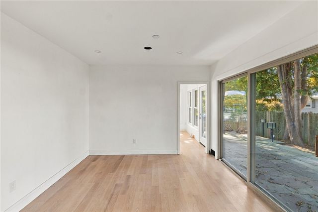 38 Amherst Road, Cranston, RI 02920
