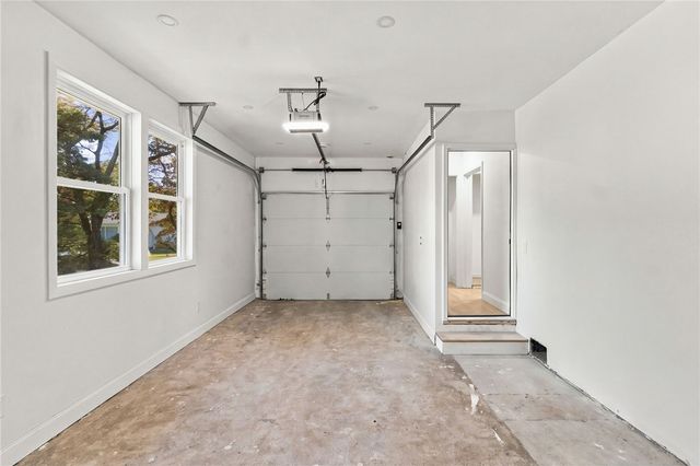 38 Amherst Road, Cranston, RI 02920