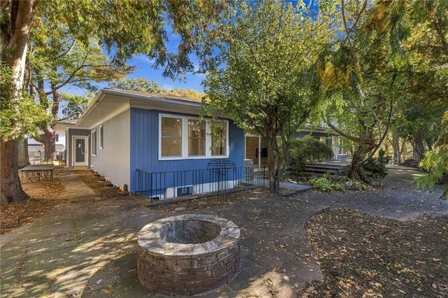 38 Amherst Road, Cranston, RI 02920
