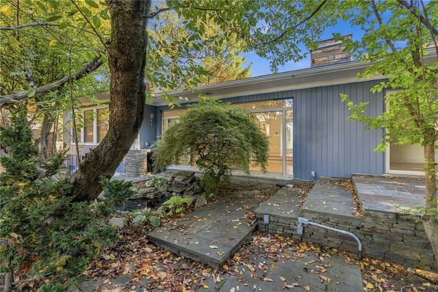 38 Amherst Road, Cranston, RI 02920
