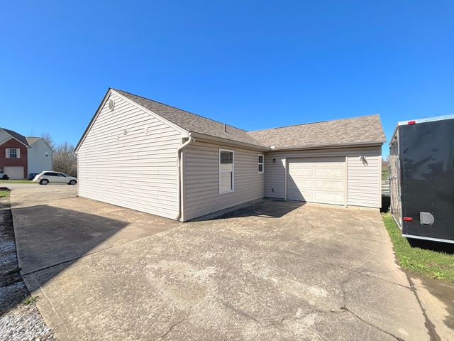 304 Brentwood Drive, Dry Ridge, KY 41035