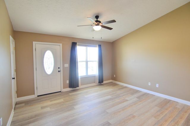 304 Brentwood Drive, Dry Ridge, KY 41035