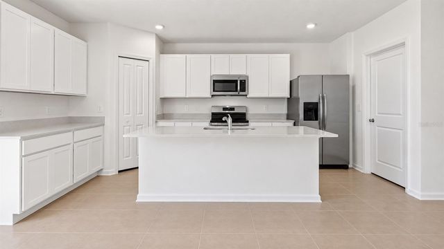 2461 HALLOW GARDEN ROAD, Eustis, FL 32726