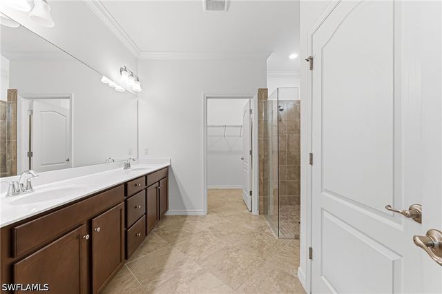 1575 Santiago CIR, Naples, FL 34113