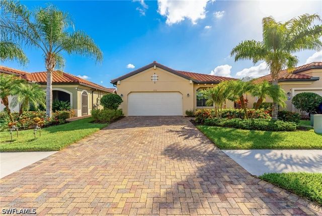 1575 Santiago CIR, Naples, FL 34113